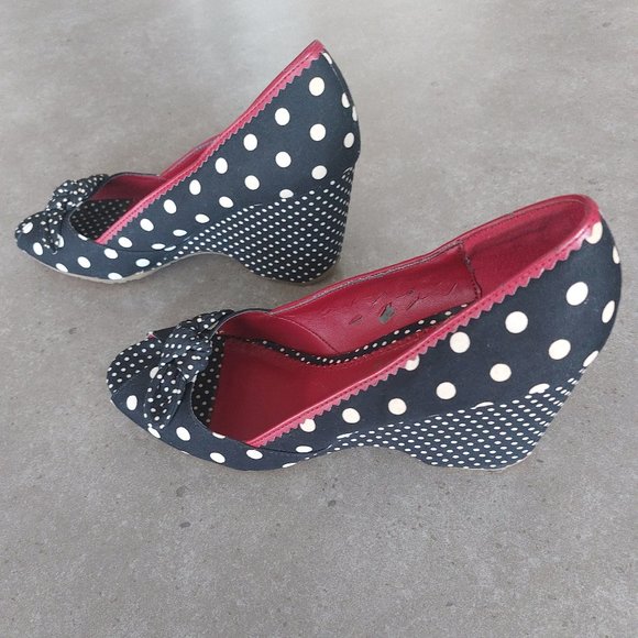 SAM EDELMAN Textile Upper Wedge Peep Toe Shoe w/Bow Black White Red - Size 8.5M - Picture 6 of 15